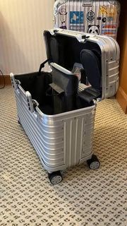 Rimowa 銀色行李箱