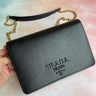 Prada 黑色金鏈woc