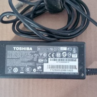 TOSHIBA LAPTOP CHARGER ADAPTOR MODEL PA3917U-1ACA 19V 3.42A 65W - ercomp1