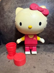早期香港麥當勞超大型Hello Kitty和麥當勞杯