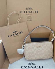 全新特價  Coach 麻將包 Nolita 19 老花印