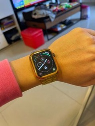 Apple Watch 4 44M 限量金錶帶 帥