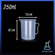 บีกเกอร์พลาสติก ชนิดมีหู เหยือกตวง Plastic Beaker With Handle 250ml  500ml 1000ml 2000ml 3000ml 5000