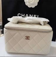 全新 Chanel 白色荔枝皮盒子斜咩袋 Handbag