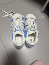 Adidas Superstar Hello Kitty 聯名款