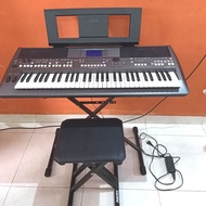 Keybord Yamaha PSR-S670