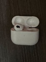 Apple AirPods3 充電盒連左耳