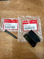 บานพับเบาะ Wave125 S/R/X/iไฟเลี้ยวบังลม Wave100X แท้ศูนย์ 77201-KPH-900 น๊อตยึดเบาะ 90105-KPH-900 แย