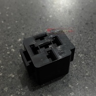 SOCKET SOCKET RELAY SOCKET 5 PIN BLACK LEGS