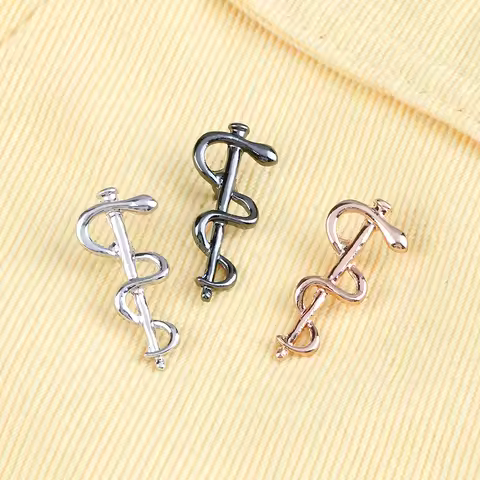 3 Color Snake Stick Brooches Simaple Style Alloy Enamel Pins Men Cool Jeans Coat Lapel Pin Badge Bag