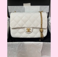 超低價❗️Chanel 23p cf bag white 愛心調節扣 心心 手袋 方胖子 大號 24cm 白色 荔枝紋牛皮 復古金 鏈條 (非24P / 25c) classic flap