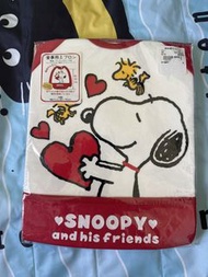 Snoopy and his friends 嬰兒圍兜