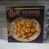 DRY CAKE RECIPE BOOK