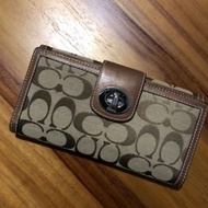 Preloved Wallet coach