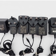 Second Used AC TO DC ADAPTER 12V1A 12V1.5A 12V0.8A 9V0.2A 5.5mmx2.1mm C---(o--- + UK POWER SUPPLY AD