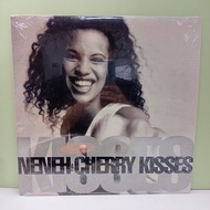 #AA143-45 LP TERPAKAI [ NENEH CHERRY - KISSES ON THE WIND ] USED LP < NM >