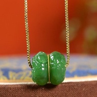 一款非常精緻漂亮的和田玉18K金碧玉並蒂蓮吊墜寓意吉祥如意