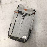 日本 Alpha Industries 灰色拼迷彩 針織布 多功能背囊