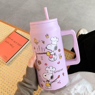 จัดส่งกรุงเทพฯ Snoopy แก้วเก็บความเย็น 1500ml พร้อมที่จับและฝาฟางถ้วยแก้วกระติกเก็บความร้อนและเย็นถ้