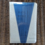 NIV BIBLE MIDSIZE W/ZIP