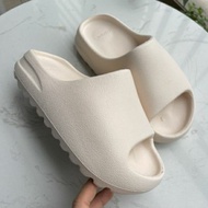 YZ Men's and Women's Bread Sandals 2.5-3 cm High Sole Super Cute Matte Version CV999