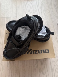Mizuno Wave Rider 10 Gore-Tex 黑魂皮革波鞋