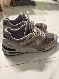 New balance 991v2