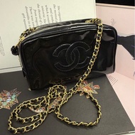 香奈兒 包 黑色漆皮 化妝包 化妝盒  小盒子 鏈條包 斜挎包 斜背包 側背包 手提包 復古包 皮革包 包包 皮革包  二手包 中古包 二手  復古 古董包 Vintage Chanel black 