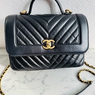 Chanel 山形紋提把鏈斜背包