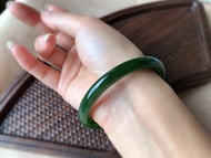 天然和田玉 碧玉手鐲超美菠菜綠美人條 色辣綠質地溫潤54.7