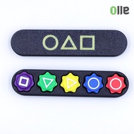 ของเล่นเด็ก Squid Game 2 เกมส์ปลาหมึก Gonggi Stone Set หินไม้ Gonggi เกมเกาหลีจับหินแบบดั้งเดิม 3D พ