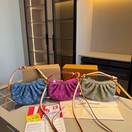 未使用品‼️LV 單寧 牛仔腋下包