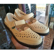 SENDAL SEPATU WANITA / SEPATU WANITA / SENDAL SLOP WANITA KICKERS / Sandals women shoes/lady shoes/w