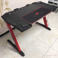 Gaming table with RGB 電競桌 紅黑配色