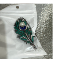 【MAX-22】Crystal Peacock Feather Brooch Vintage Cheongsam Corsage Temperament Blazer Clothing Jewelry
