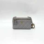 CHANEL灰色羊皮金球調節釦長盒子AP2303