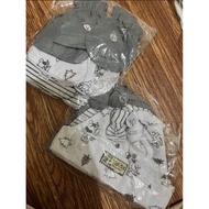 NEW - NEWBORN GLOVES FREE PAMPERS FLUFFY