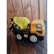 Cement mixer truck toy