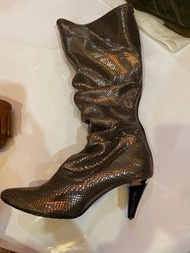 百貨專櫃Diana蛇紋亮長靴真皮中跟女大碼25-25.5女鞋