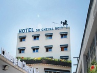 勒西瓦諾酒店 (Le Cheval Noir)
