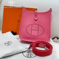 🌈Hermes💗Mini Evelyne💗唇膏粉銀扣🌟99.5新🌟全套有單🌟Stamp W🌟TC皮🌟