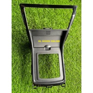 (USED)MAZDA 6 SDN 2010 (JM6GH) 2500CC (ENGINE MODEL L5) AIRCOND GEAR LEVER PANEL COVER