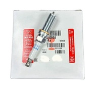 For Range Rover Discovery 4/53.0T Petrol V6 Spark Plug LR050998 AJ812988