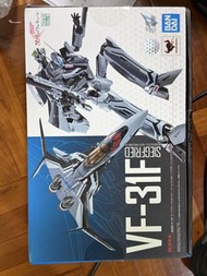 近乎全新請留意描越Bandai VF-31F Siegfried  DX超合金