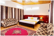 Goroomgo You & Me Nainital Near Mall Road with WIFI - Parking Available