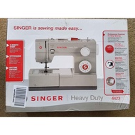 Original brand new singer heavy duty sewing machine