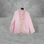 二手 粉紅色 薄鋪棉 口袋 拼長毛 旗袍釦 外套 大衣 OPME20