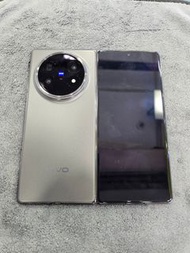 Vivo X Fold 5 16+512GB 國行，機身角位有些少花