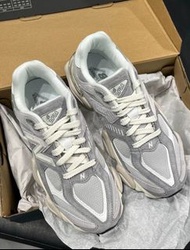 👀全新現貨New Balance 9060舒適百搭 低幫休閒鞋 男女同款 灰白