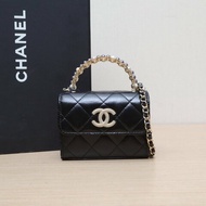 CHANEL 黑色牛皮鐳射標金扣24p珍珠手柄miniwoc肩背包